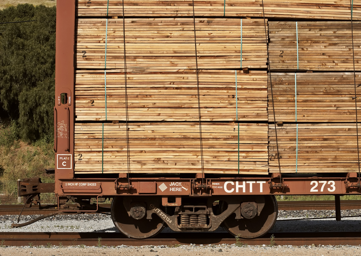 CME lumber futures close week at ten-month low of $526.50