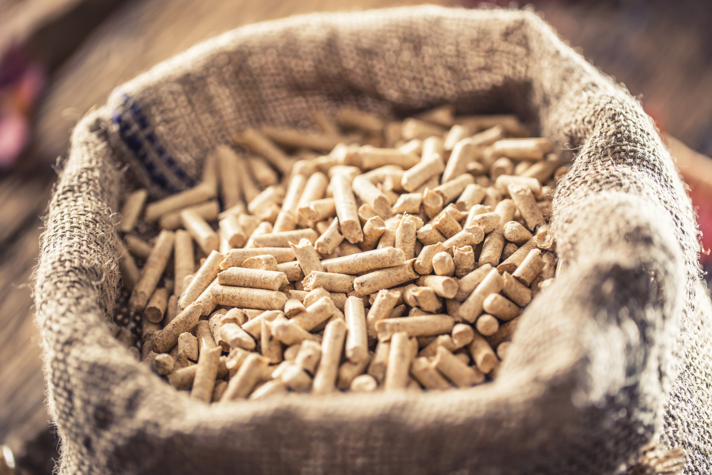 U.S. wood pellets production falls 12% in January