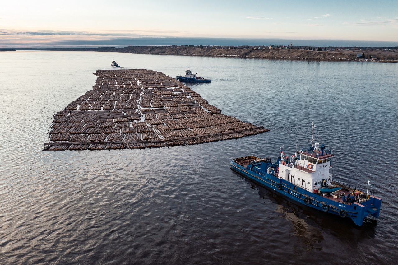 Группа «Титан» готовит лес к весеннему сплаву
