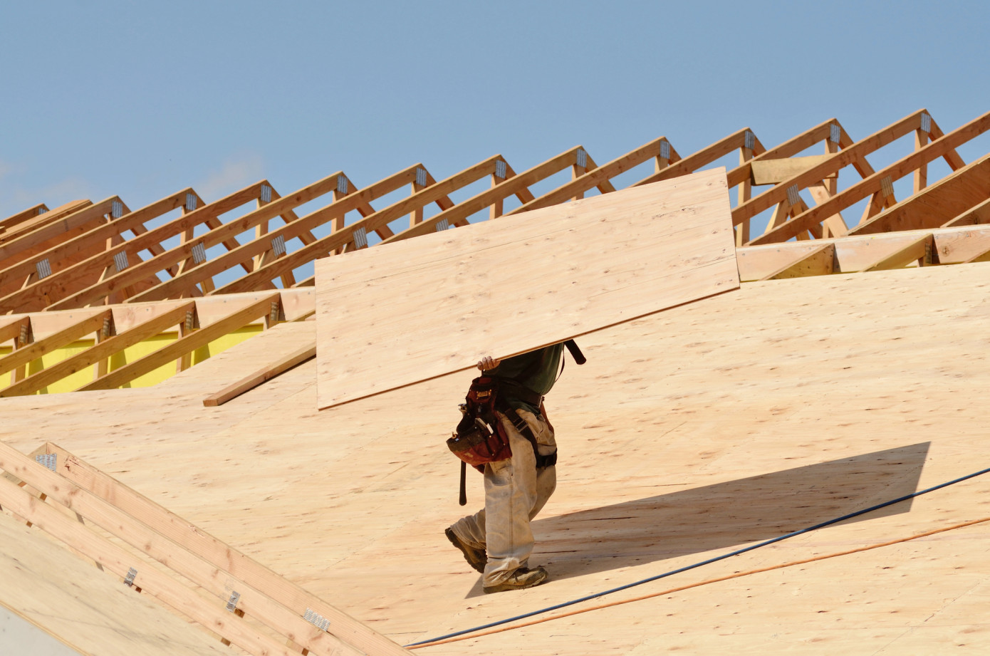 Imports of plywood to Italy decrease 33% in February