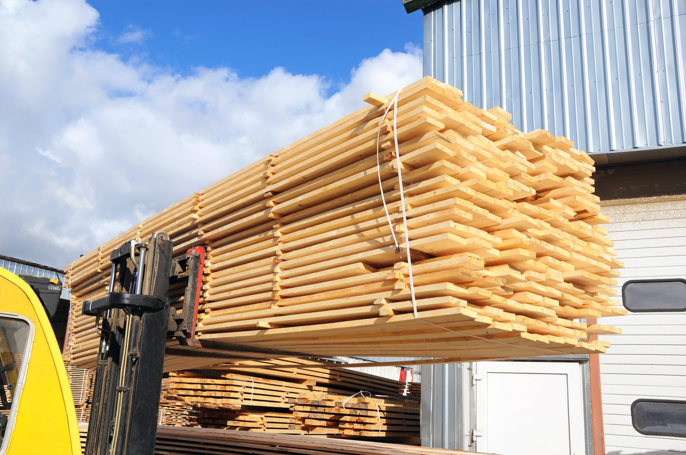 Canadian lumber production drops 4.1% in July