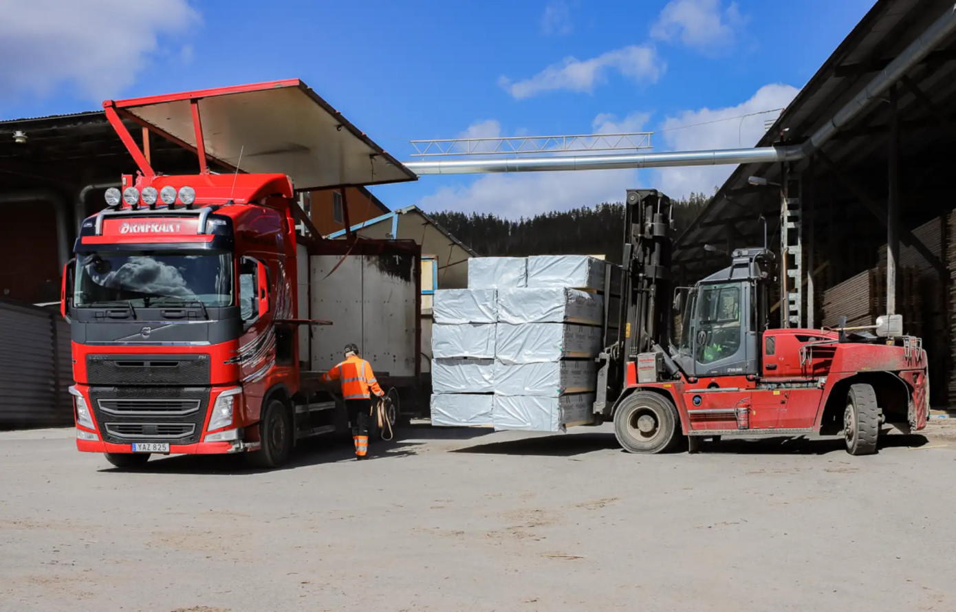 Högland модернизирует линию сортировки бревен