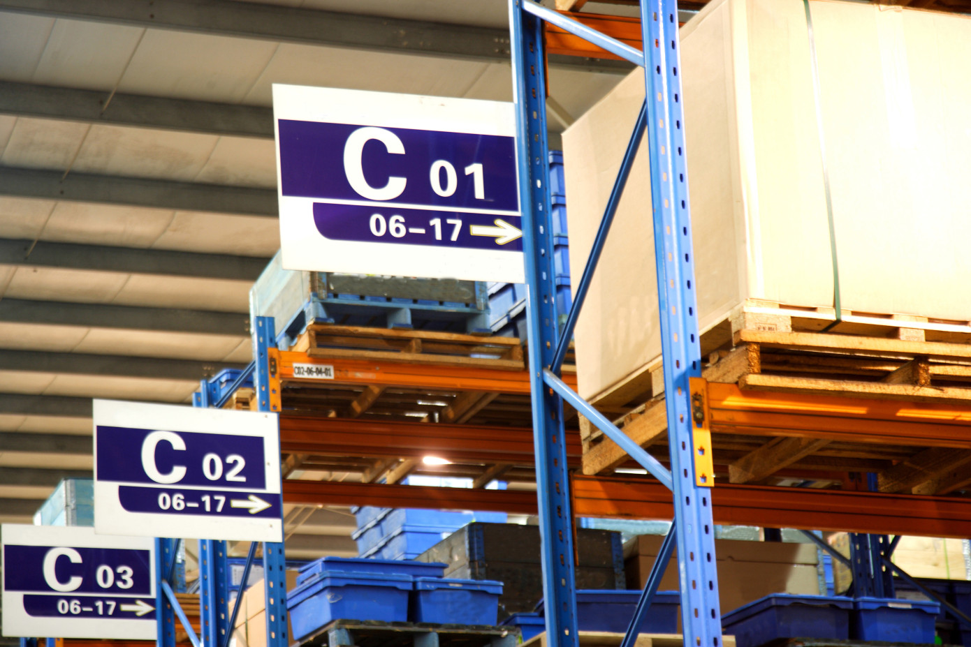 Exports of wood furniture from Italy fall 68% in March