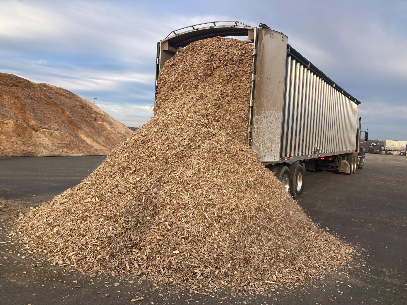 Egger acquires Italian recycling company Lenocart in Milan region
