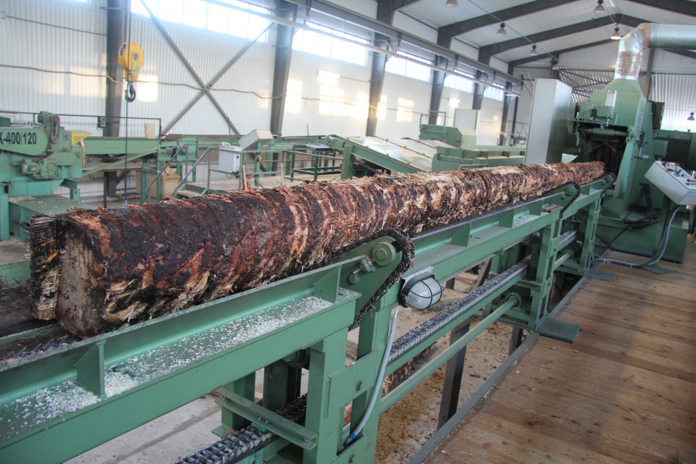 Russia"s lumber output to fall 4% in 2026