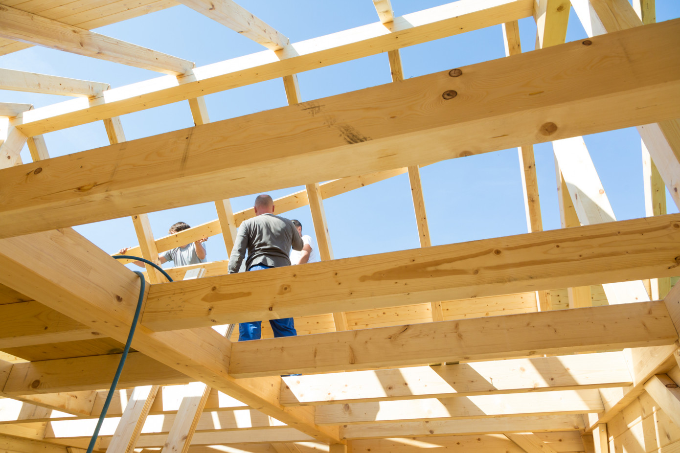 U.S. housing starts decline in August