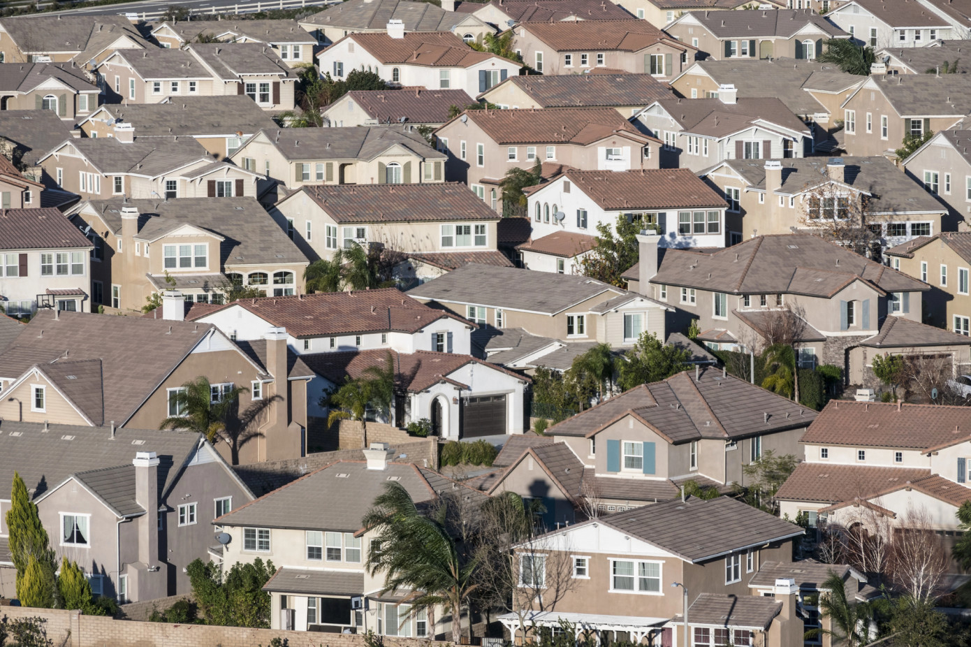 S&P Case-Shiller national home prices rise 0.7% in March