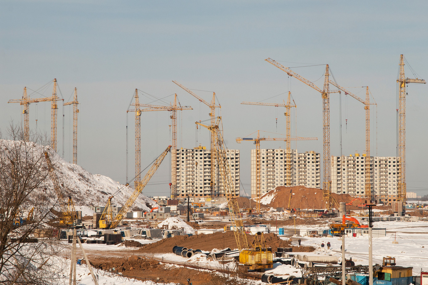 Russia apartment-building launches fall 4.2% in September