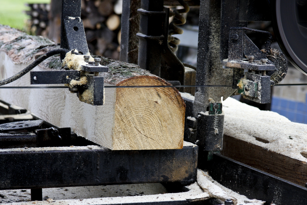 Comact adds wide bandsaw blade business with Oleson deal