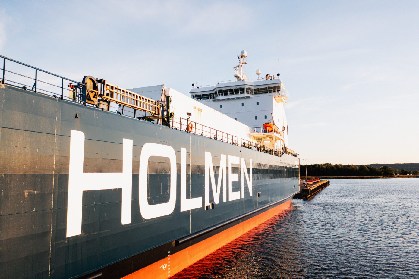 В первом квартале продажи Holmen снизились на 8,4%