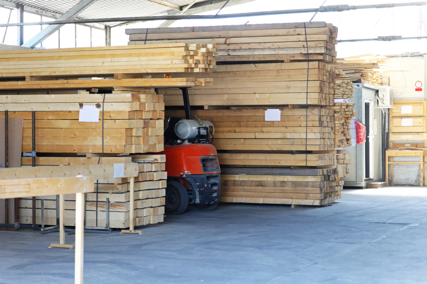 Lumber prices in Japan decline in October