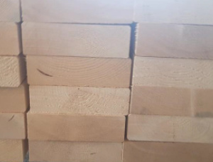 60 mm x 200 mm x 13000 mm 毛邊板松木