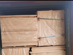 F/F Ilomba (Pycnanthus, Walele, Eteng) Interior Plywood 3000 mm x 120 mm x 40 mm