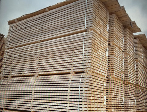 48 mm x 160 mm x 4000 mm 建築材云杉