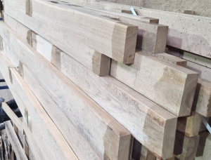 32 mm x 100 mm x 3000 mm 建築材橡木
