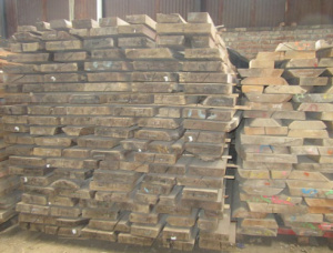 Nogueira Toras para serraria 400 mm x 6 m