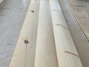 Блок-хаус Сосна KD 0.27 мм x 135 мм x 2000 мм