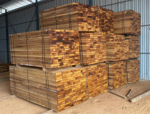 50 mm x 150 mm x 6000 mm 建築材绿柄桑木