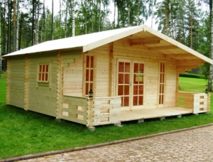 Rumah log bertembok persegi