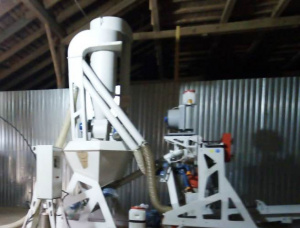 Baris produksi untuk pelet