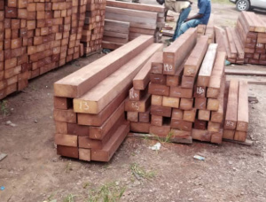 130.5 мм x 130.5 мм x 3000 мм  Доска обрезная Ироко (Мвули, Камбала, Семли, Рокко) S4S AD