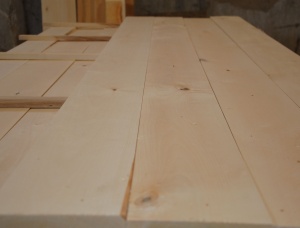 25 mm x 100 mm x     Bétula Madeira serrada