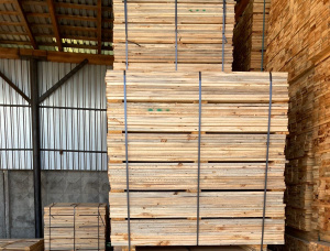 Pine Pallet timber 16 mm x 88 mm x 1.2 m