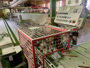 Gergaji frame vertikal