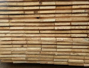 25 mm x 100 mm x 2000 mm 建築材松木
