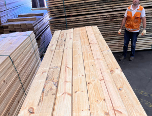 35 mm x 100 mm x 4000 mm KD R/S Isıl işlem görmüş Taeda Pine Kereste