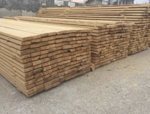 30 mm x 220 mm x 2000 mm  Eingefasstes Brett Eiche KD