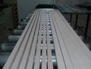 टुकड़े टुकड़े में लिबास लकड़ी (LVL))