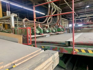 Gergaji frame vertikal