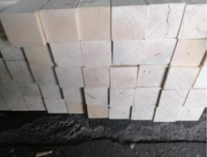 60 mm x 200 mm x 13000 mm 毛邊板松木