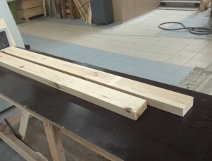 भट्ठी में सुखाया गया स्कॉट्स पाइन प्रोफाइलिंग 70 mm x 70 mm x 3000 mm