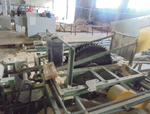 Gergaji frame horisontal