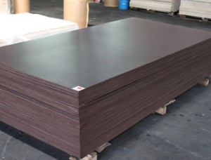F/F Birch Film faced plywood 2440 mm x 1220 mm x 18 mm