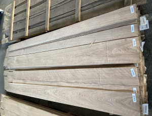 Oak Natural Veneer 2500 mm x 120 mm x 1 mm