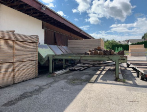 Gergaji frame vertikal