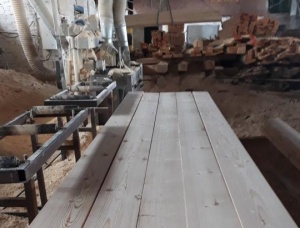 50 mm x 150 mm x 6005 mm  Eingefasstes Brett Zirbelkiefer S2S GR