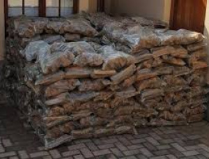 خشب النار غير الملموس 100 mm x 100 mm