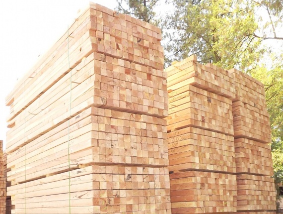 100 mm x 300 mm x 3 m 建築材橡木