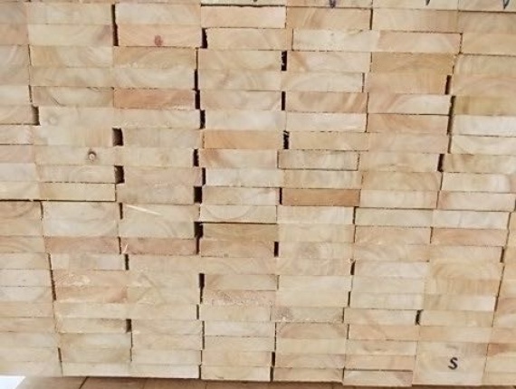 32 mm x 150 mm x    Larch Eropa Papan sambungan kayu