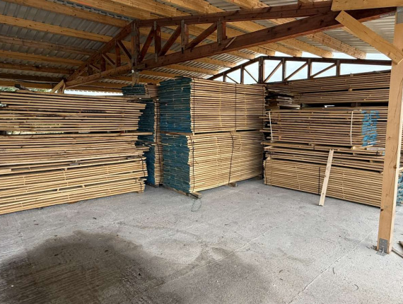 30 mm x 220 mm x 2400 mm 建築材橡木