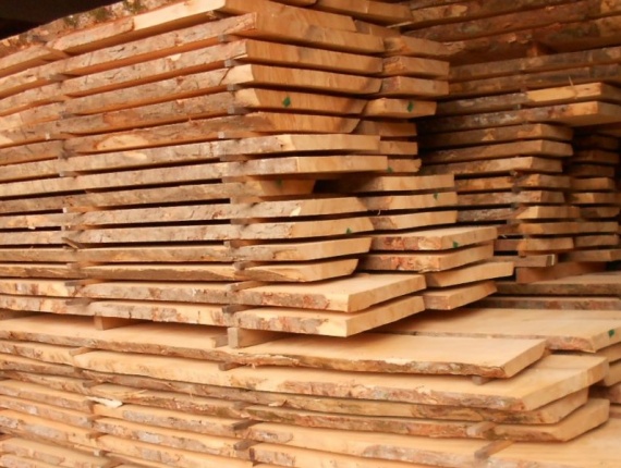 100 mm x 300 mm x 6 m 建築材枫