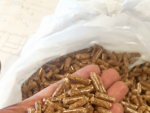 Holzpellets  Waldkiefer 6 mm x 30 mm